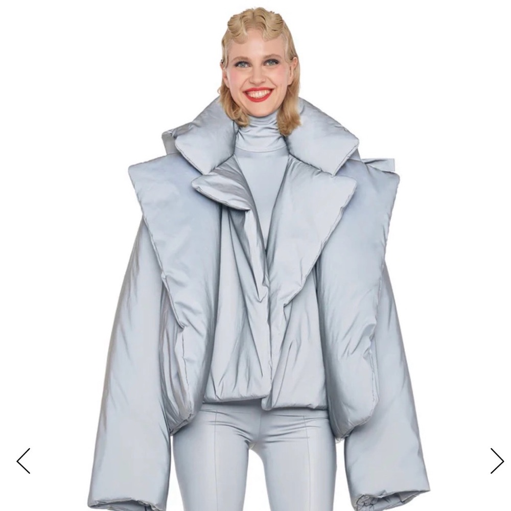Norma Kamali Stylish Women's Puffer Jacket - Light Gray